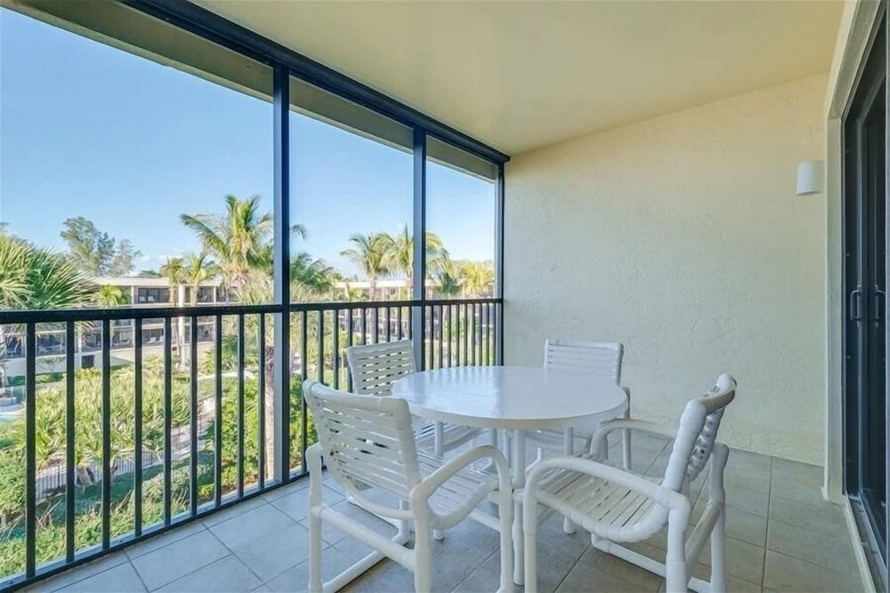 Sea Oats 321 2 Bedroom Condo by RedAwning