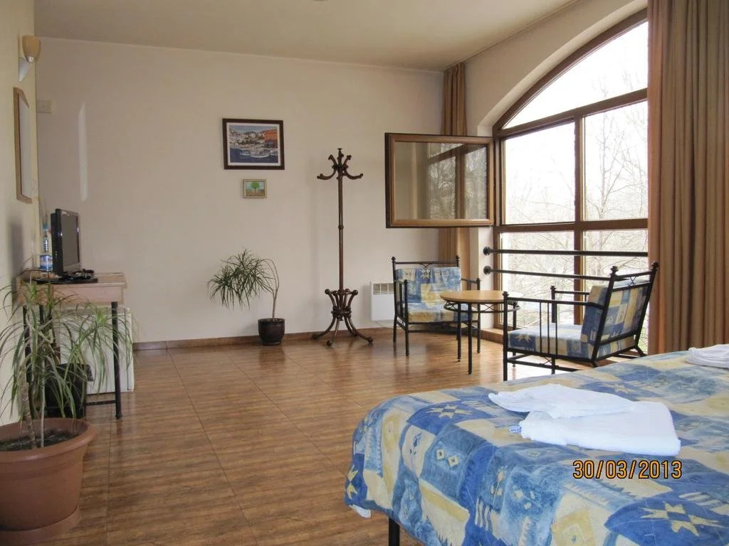 Central Family Hotel