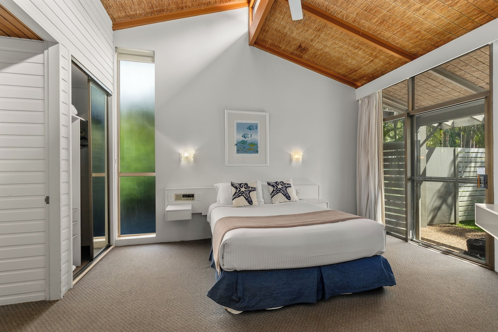 Nautilus Beach Resort by Charlesworth