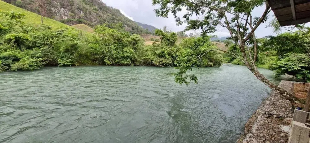 Yaxlik River Lodge