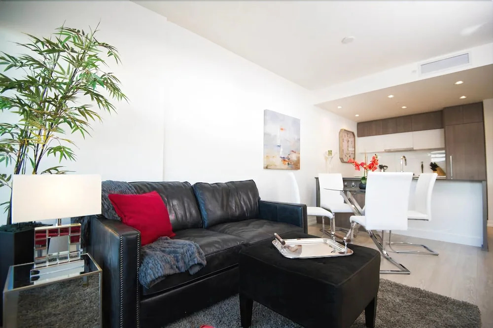 Executive Suites by Roseman - Riverfront