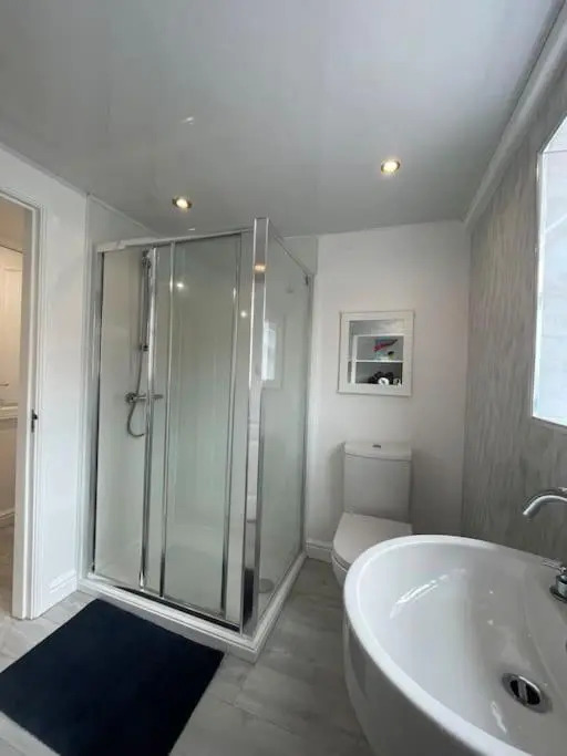 Large 1 bedroom Apartment Chester, Hoole Sleeps 4.