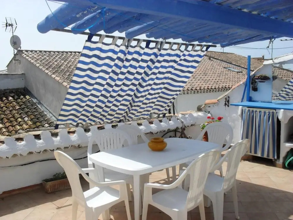 House With 3 Bedrooms in Saintes-maries-de-la-mer, With Furnished Terr