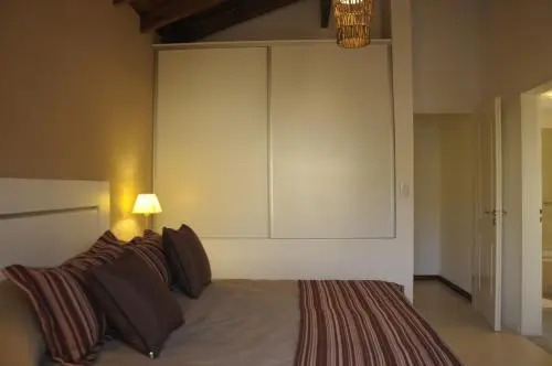 Lom Suites