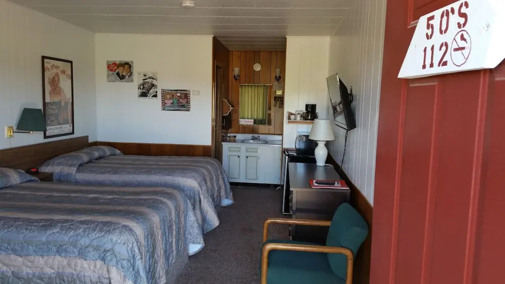 Drake Motel