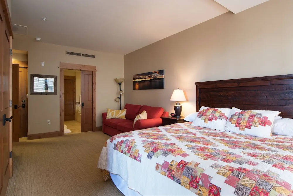 Catamount Condo #306 2 Bedrooms 2.5 Bathrooms Condo