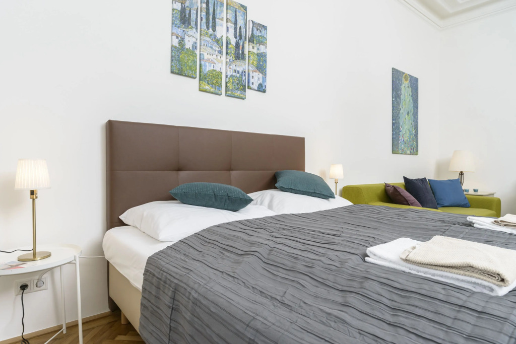 Senator Suite Stephansplatz by Welcome2Vienna