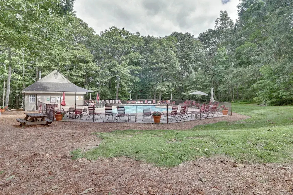 Pool Access: Scenic Condo in Wintergreen Resort!