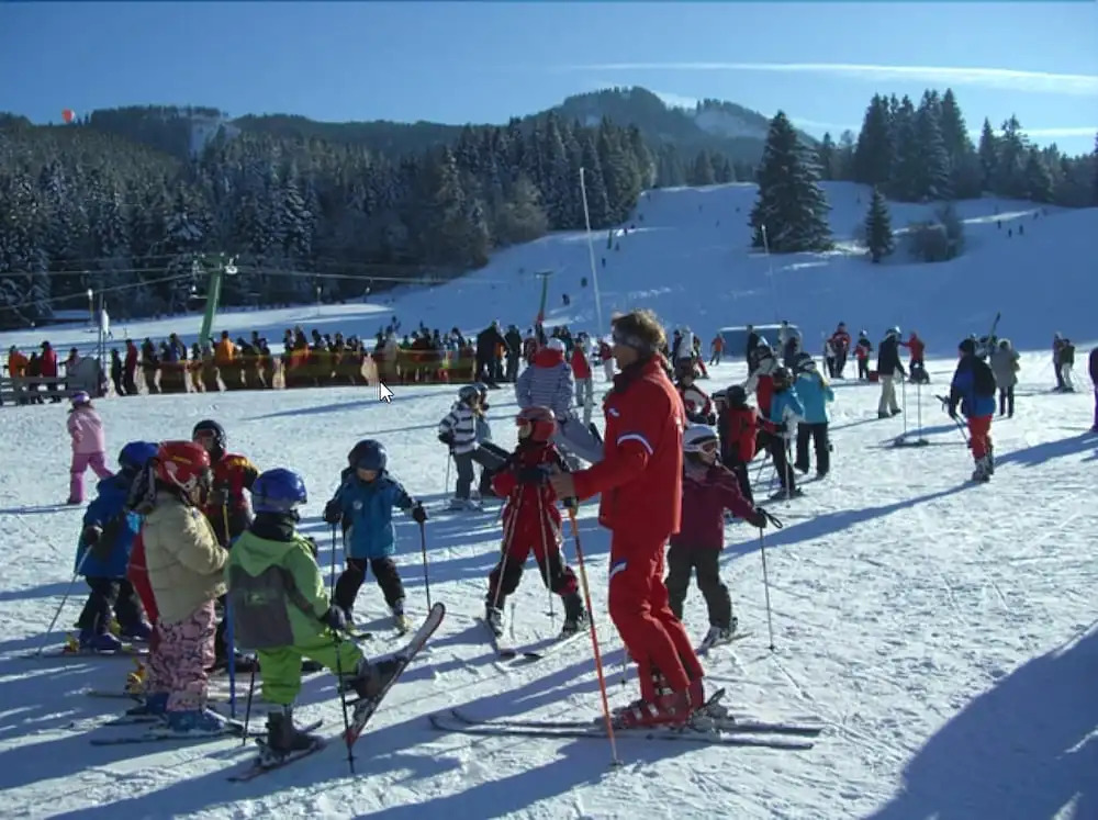 Ferm6 - 6-6p-5chbres-3sdb-120m?-10 / 12pers-valloire