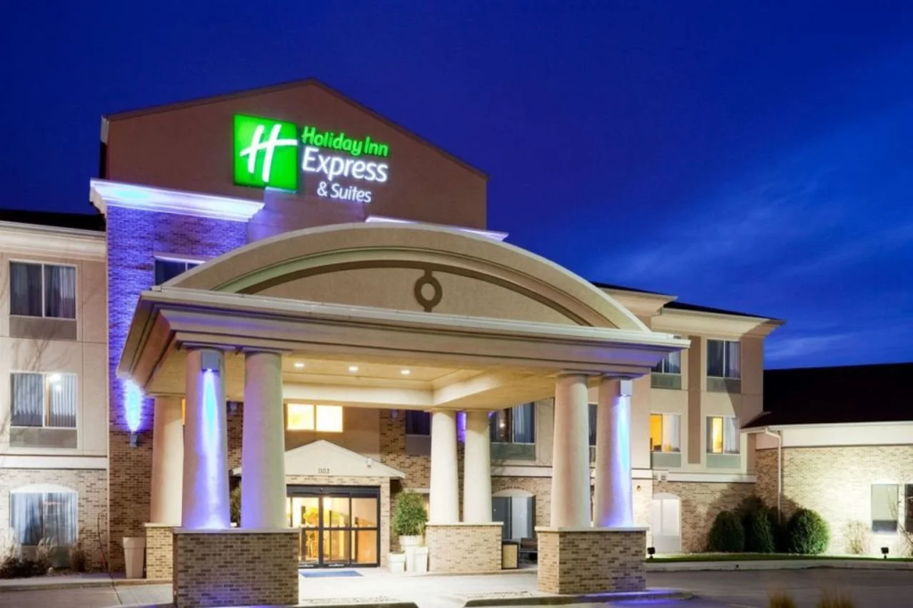 Holiday Inn Express & Suites - Brandon by IHG