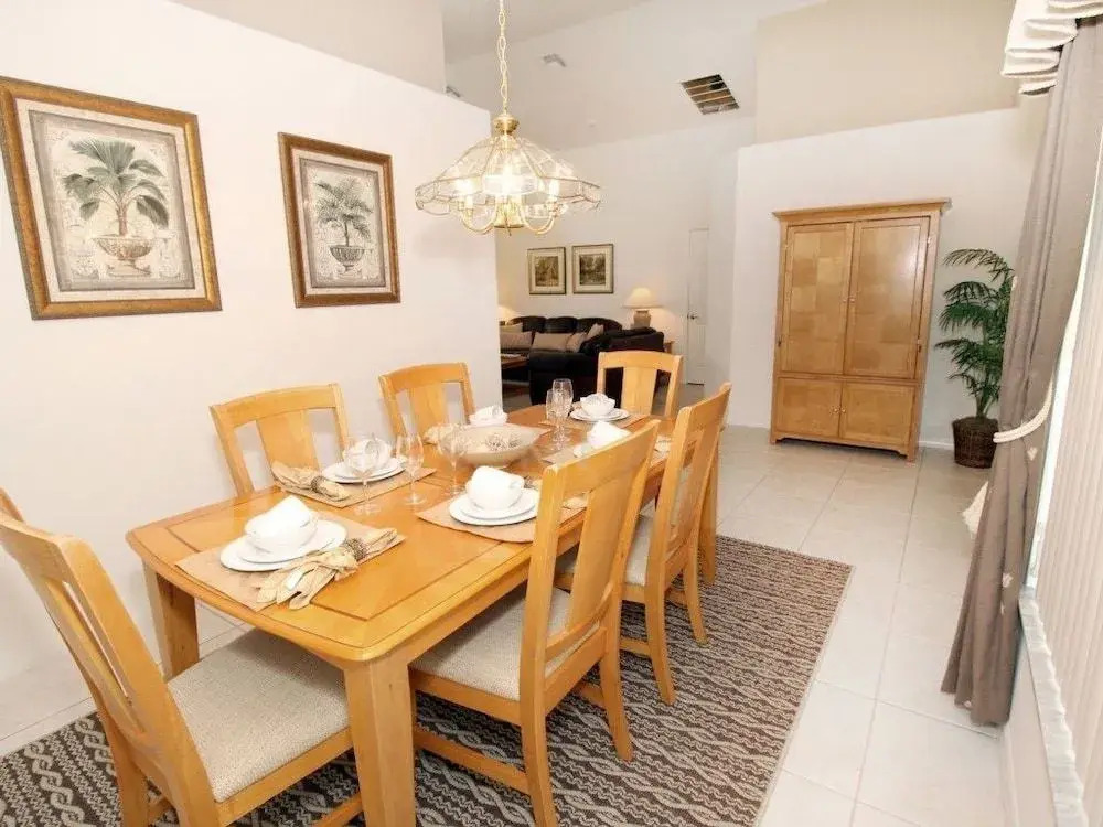4 Holiday Vacation Home 4 Br home by RedAwning