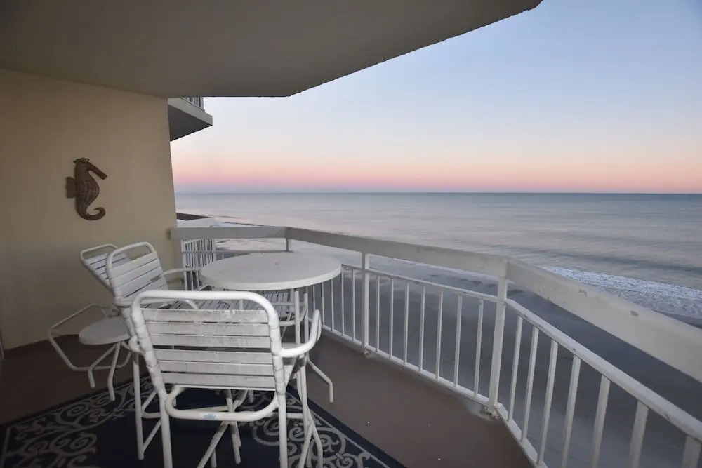 0702 Waters Edge Resort 2 Bedroom Condo by RedAwning