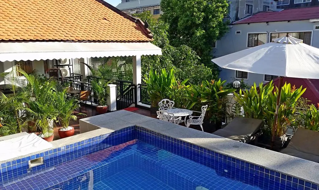 Nou's River Hotel
