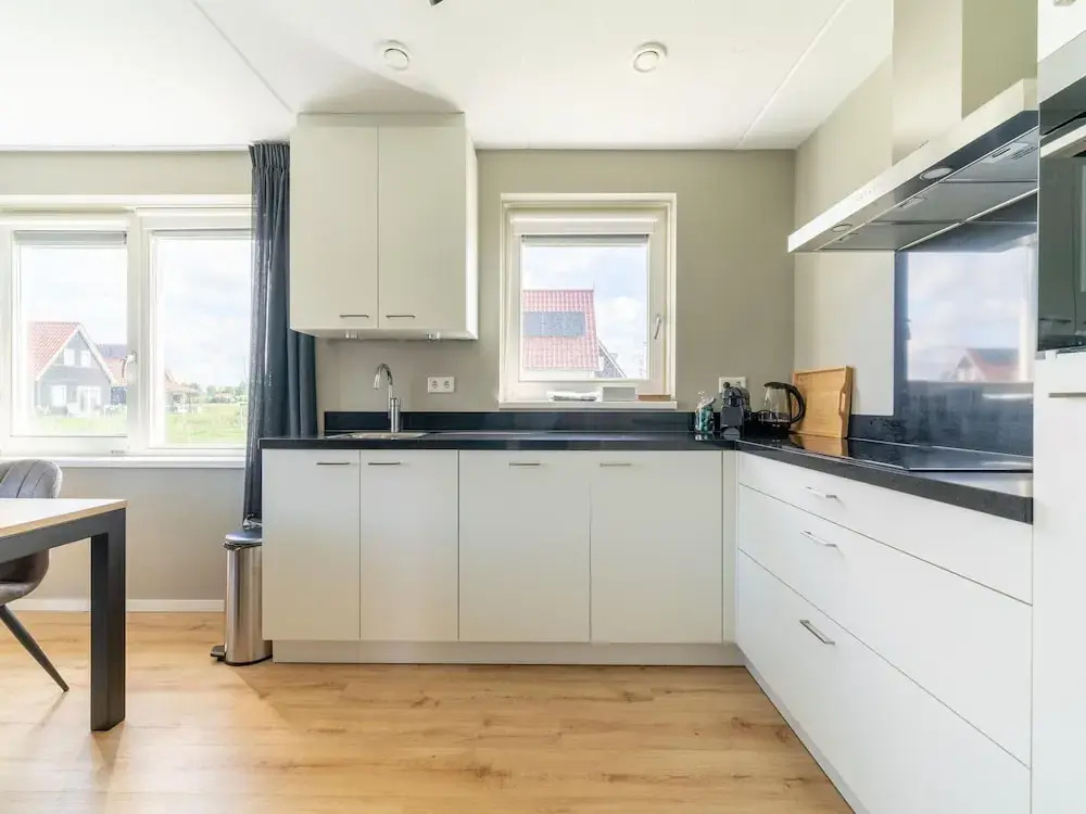 Luxe Stay With Sauna & Garden