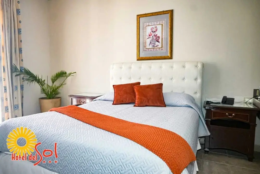 Hotel De Sol