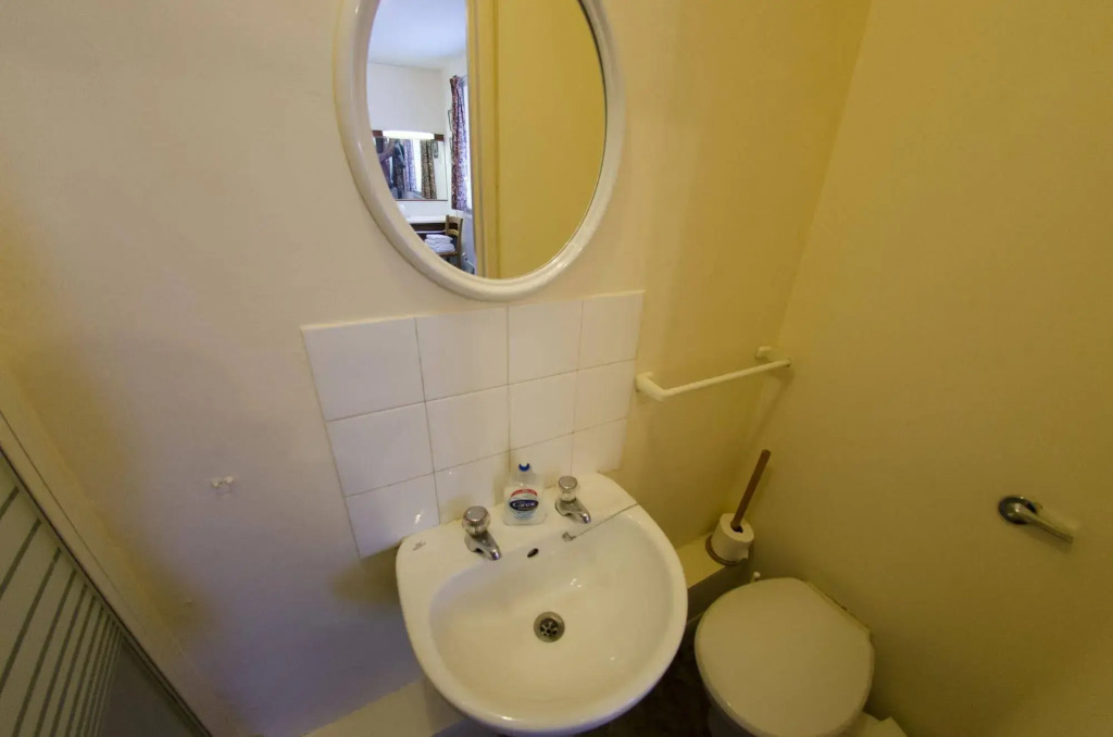 Oakwood Bed and Breakfast Heathrow