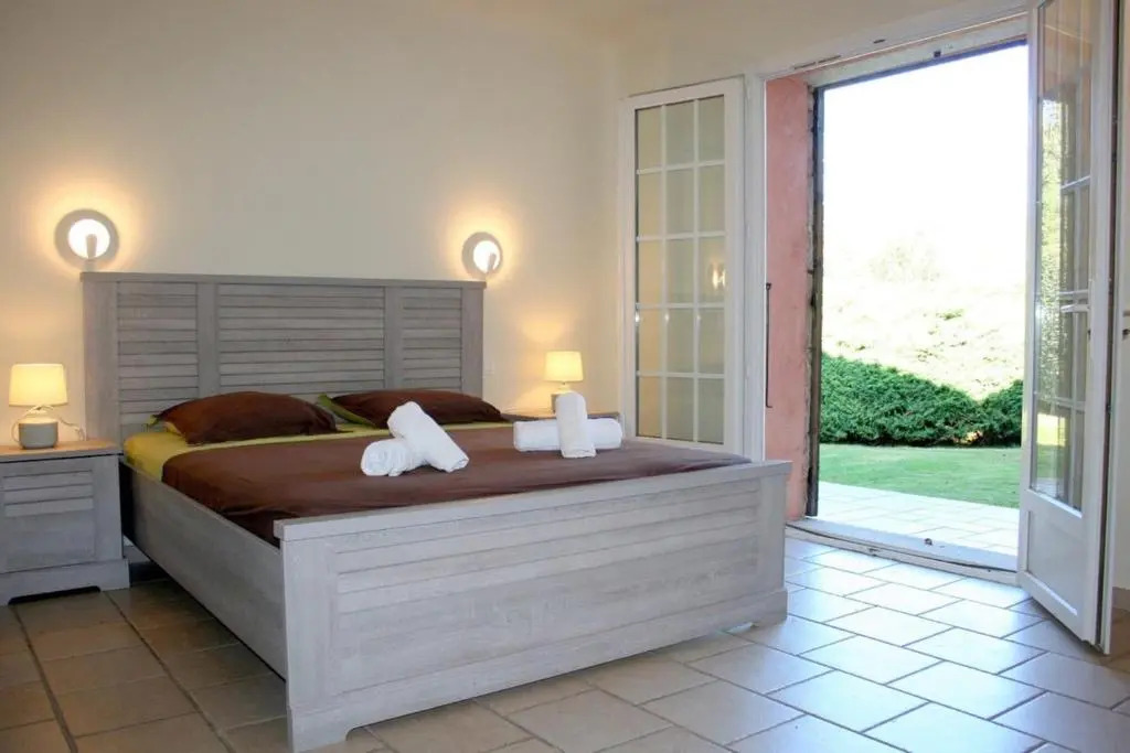 Villa Lucendiluna 14 personnes piscine plage 5min le paradis