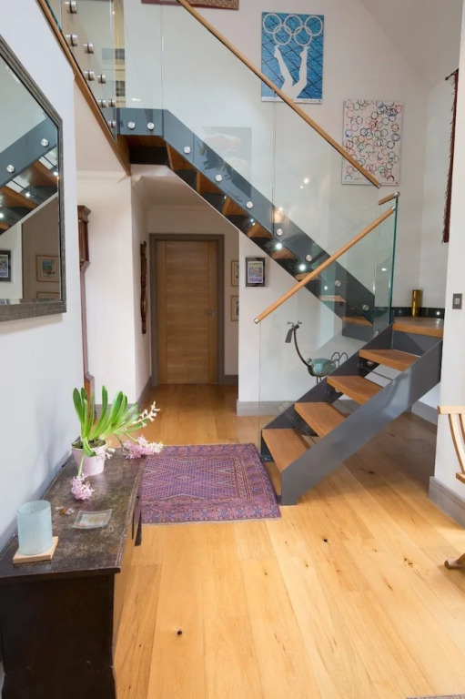 Stunning 5 Bed Garden Home - Oxford