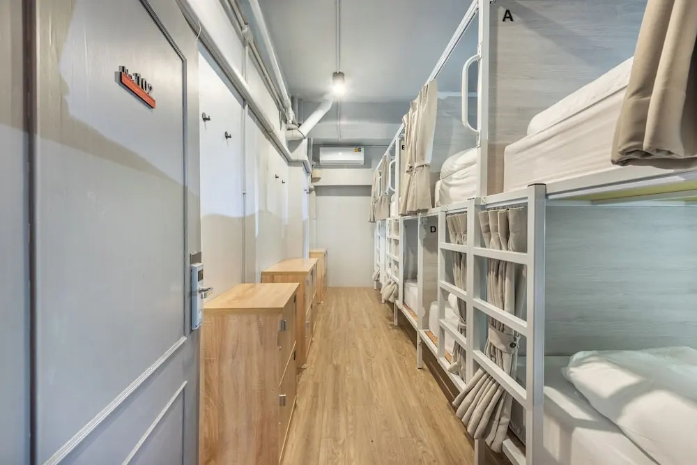 Ti Thong Hostel