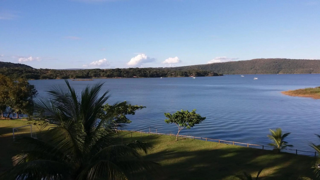C405 - AP-ALDEIA DO LAGO COM COZINHA e CHURRASQUEIRA em CALDAS NOVAS