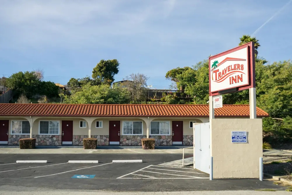 Travelers Inn