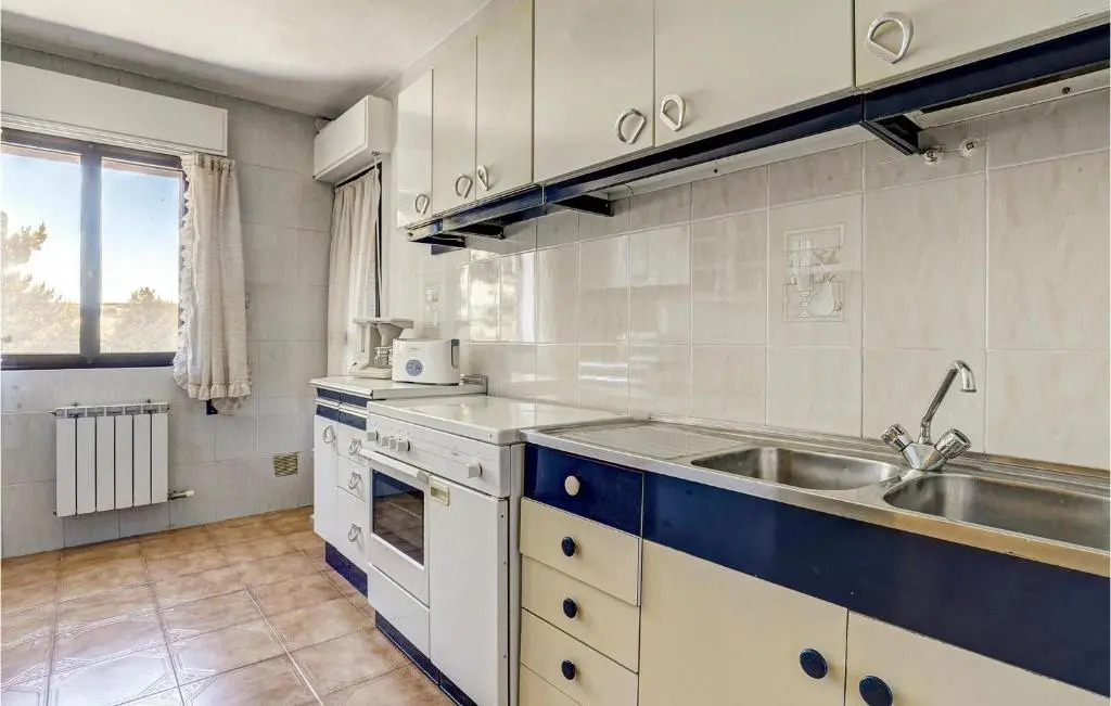 Awesome home in Navarredonda de Gredos with WiFi and 3 Bedrooms