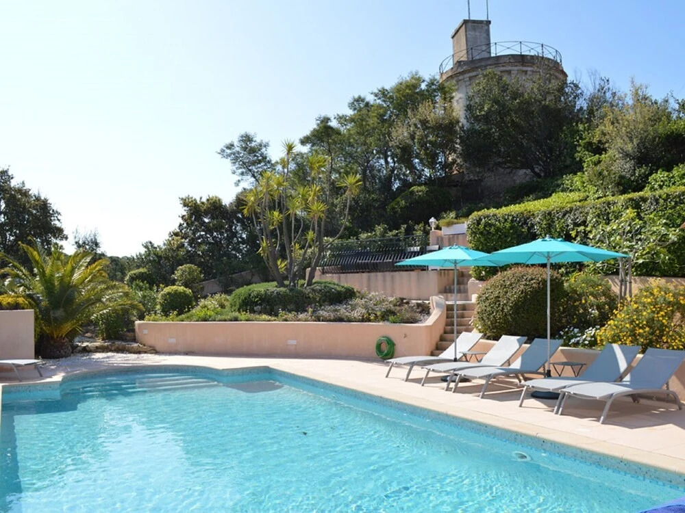 Boutique Villa in Sainte-maxime With Pool