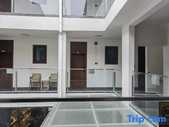Jiezi Ancient Town Kuanhe Yard Homestay