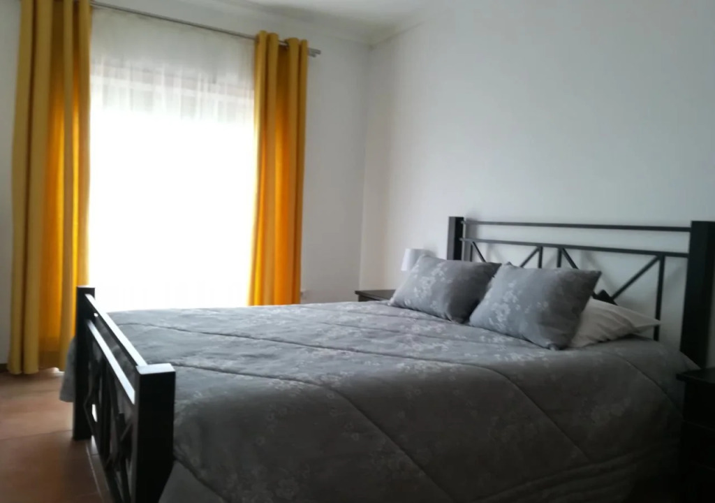 Vinas Place