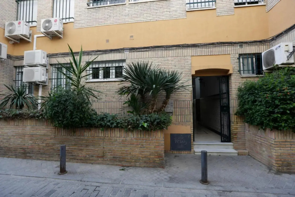 Brand new charming apartment next to the river