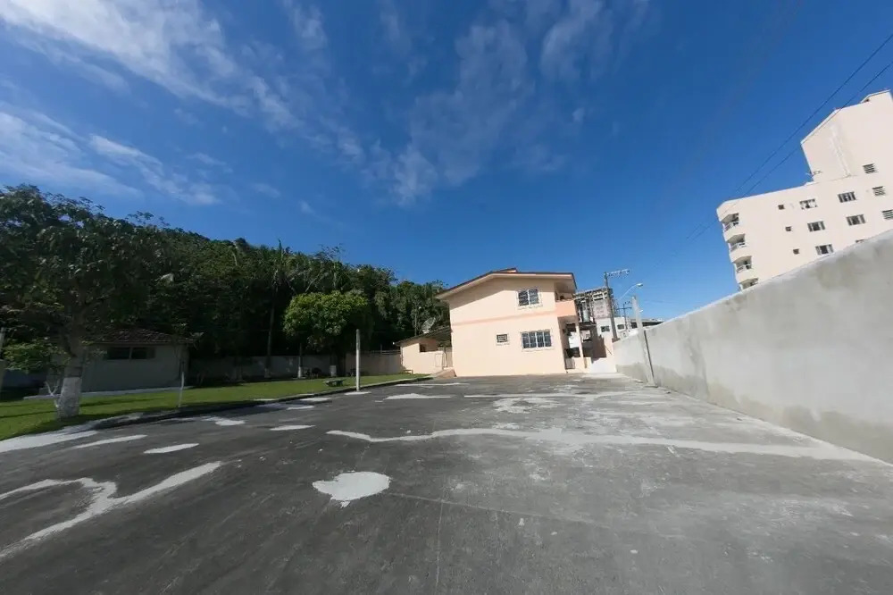 Sobrado 2 - Casa com piscina 10 pessoas