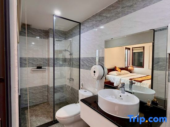 Trung Gia Phát Hotel