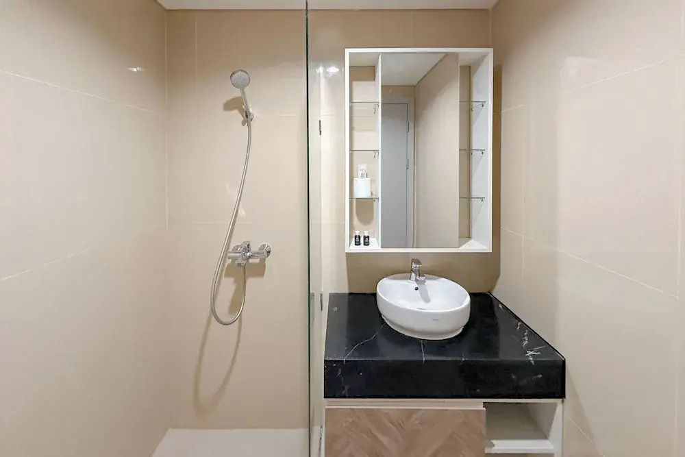 New Contemporary 2Br At Grand Sungkono Lagoon Apartment