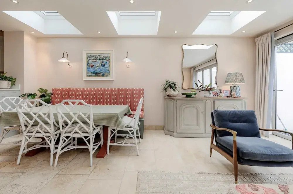 Stunning 4 bed Fulham Home With Garden