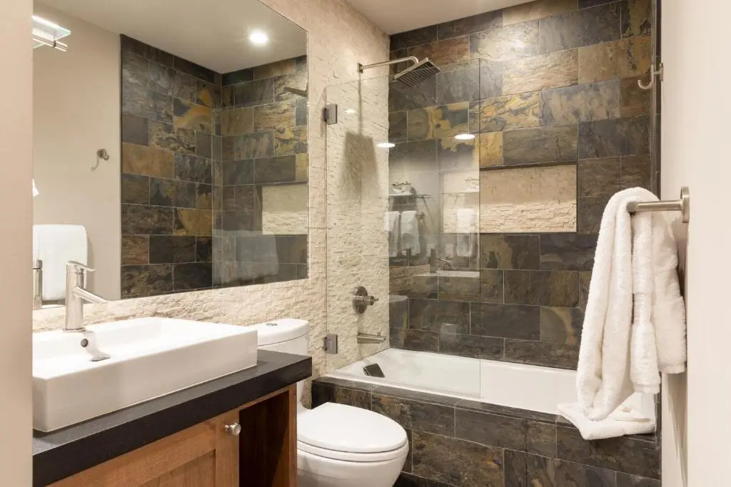 Apex by Avantstay - Expansive Mountain Home w Hot Tub