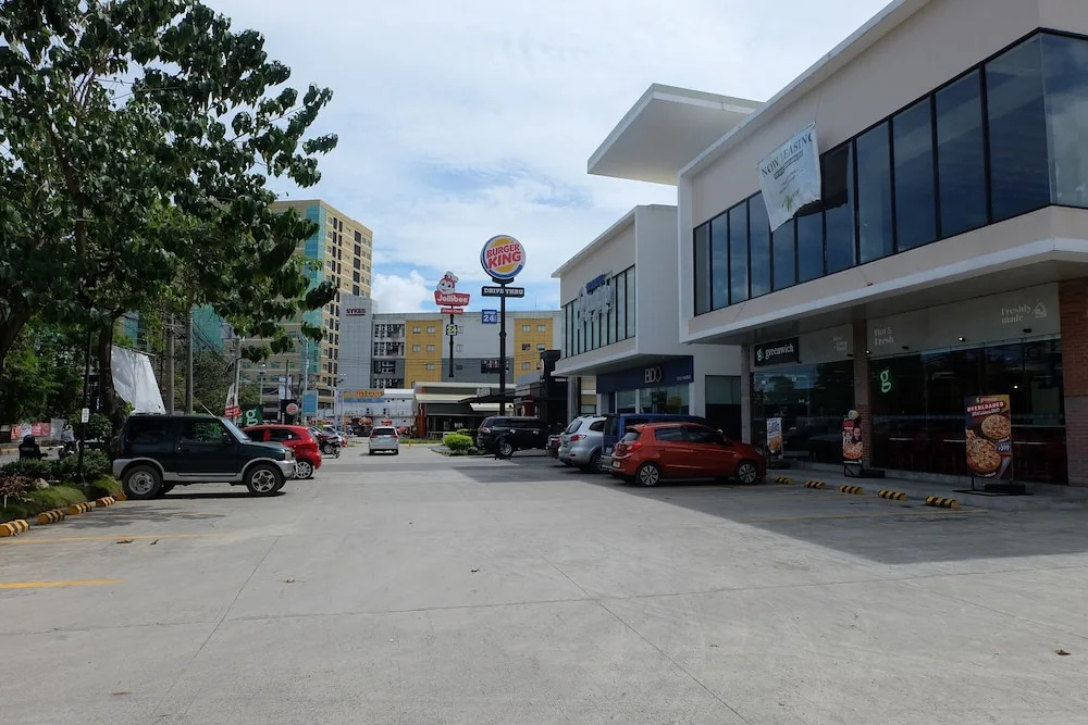 Brand New Quiet Clean Condo at The Heart of Cebu with Hispeed Wifi