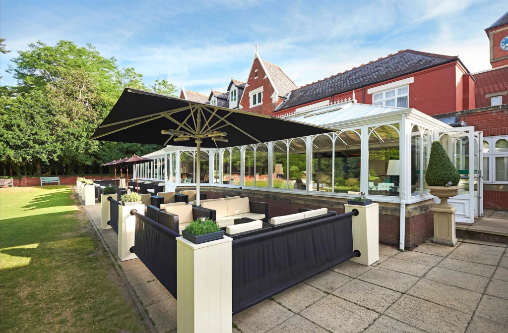 DoubleTree by Hilton St. Annes Manor