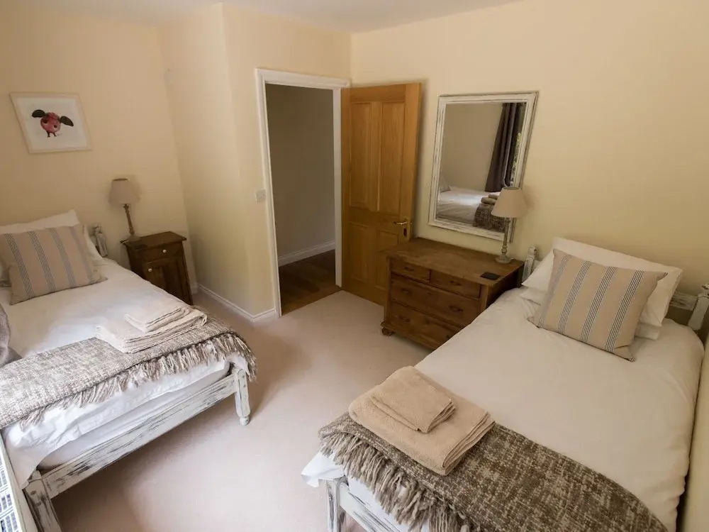 Farley Lodge