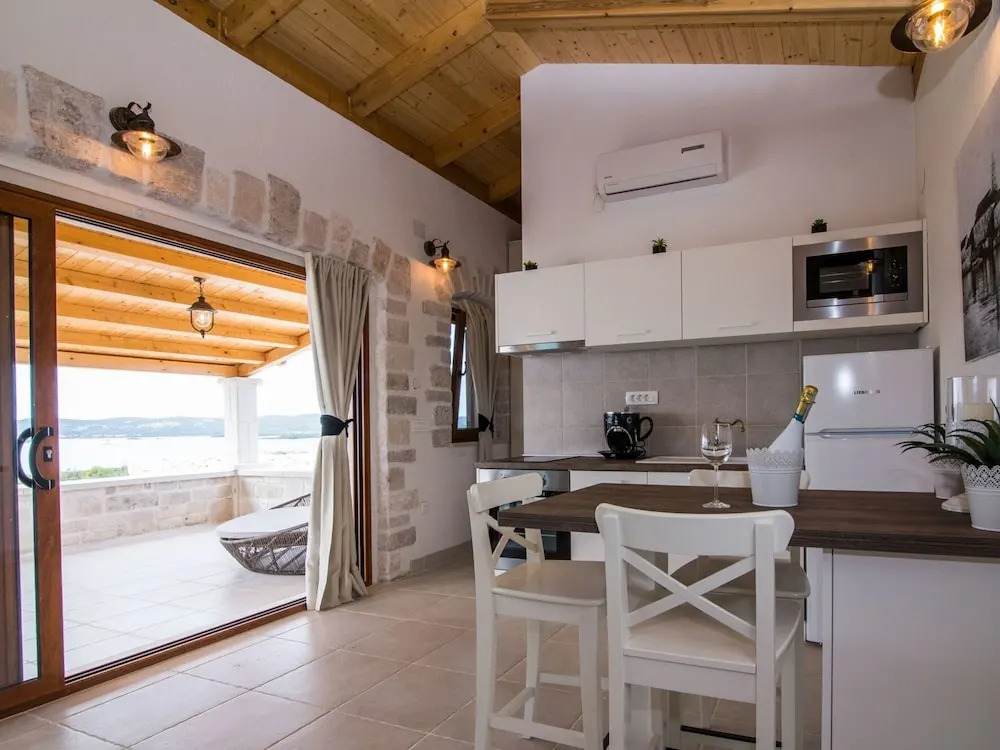 Spacious Villa in Biograd na Moru With Pool