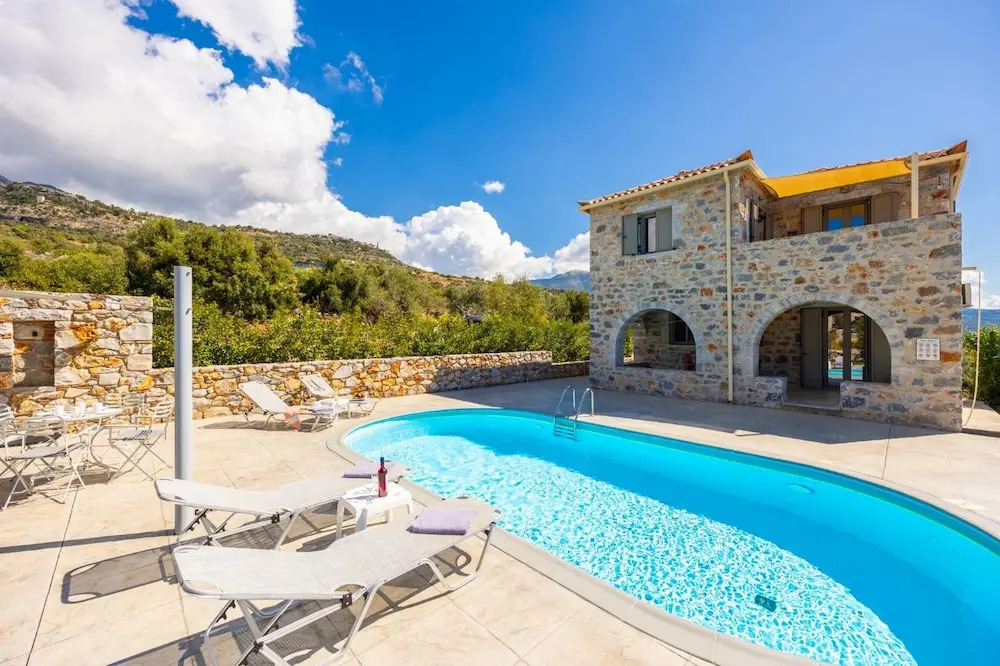 Villa Dioni Tria