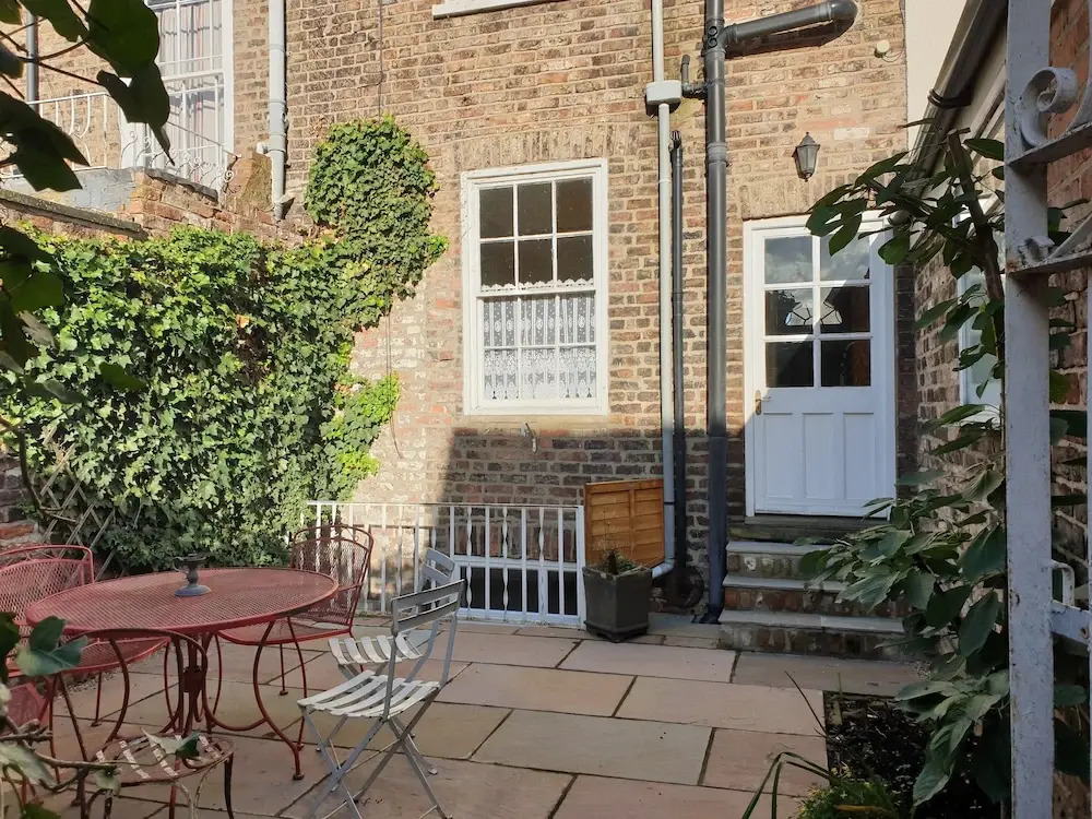 2 Mount Terrace