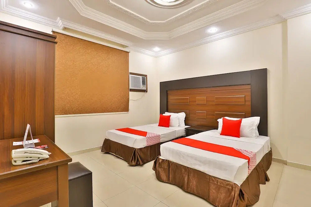 OYO 246 Hotel Hadeel Al Motamayezah