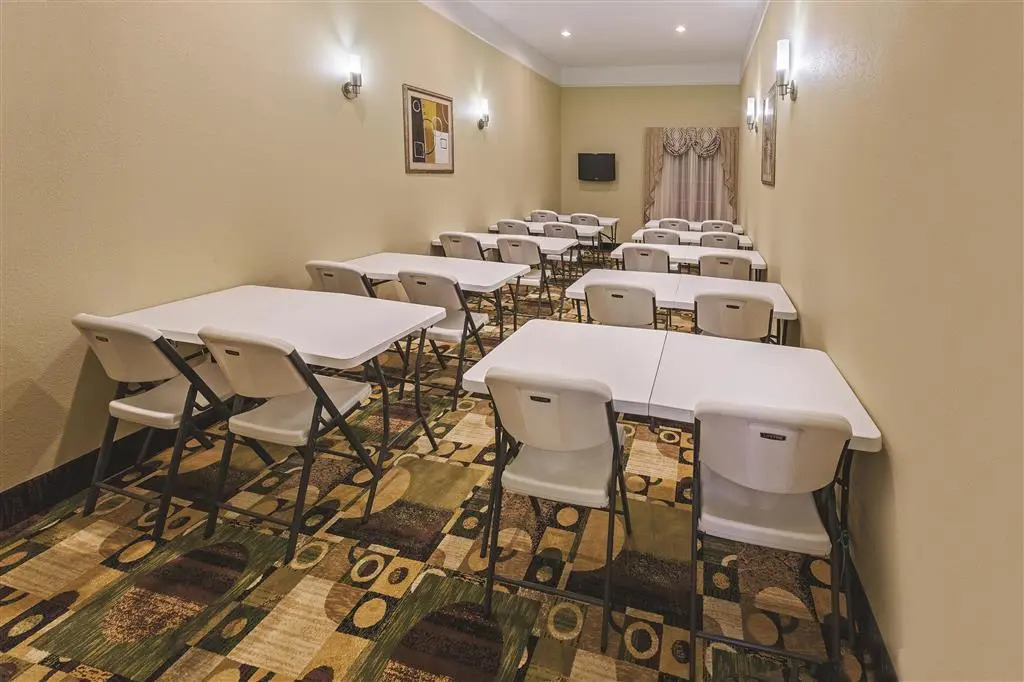 La Quinta Inn & Suites by Wyndham Livingston