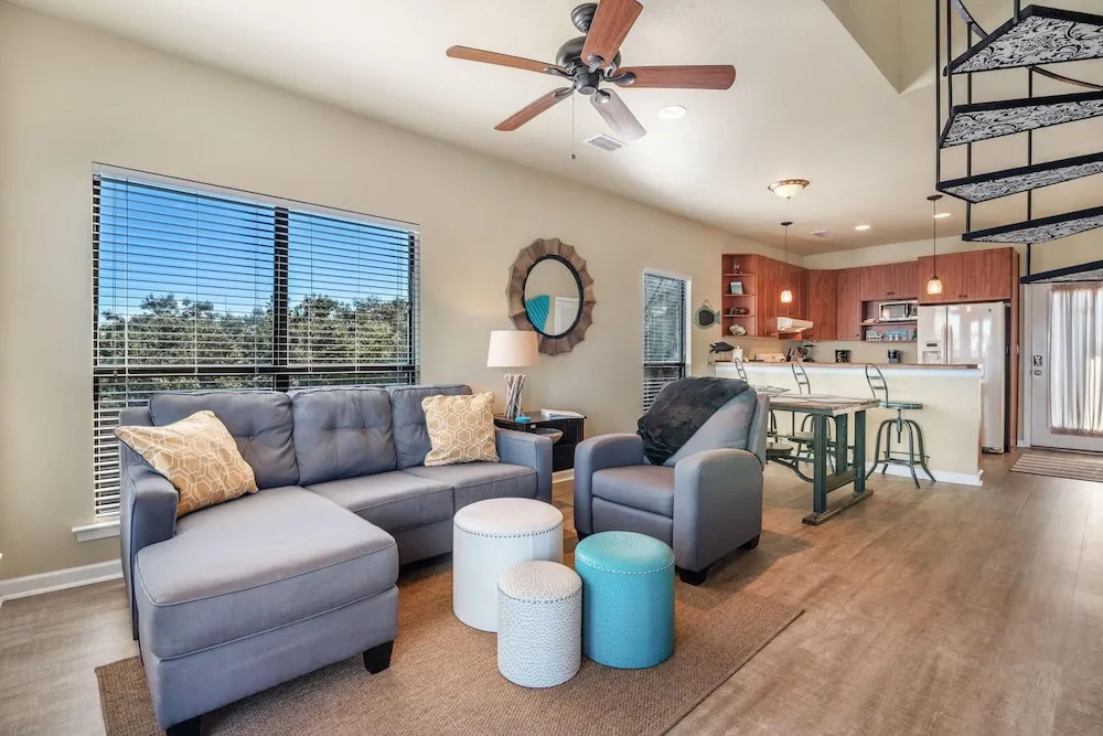 Molokai Villas Riverside 7A