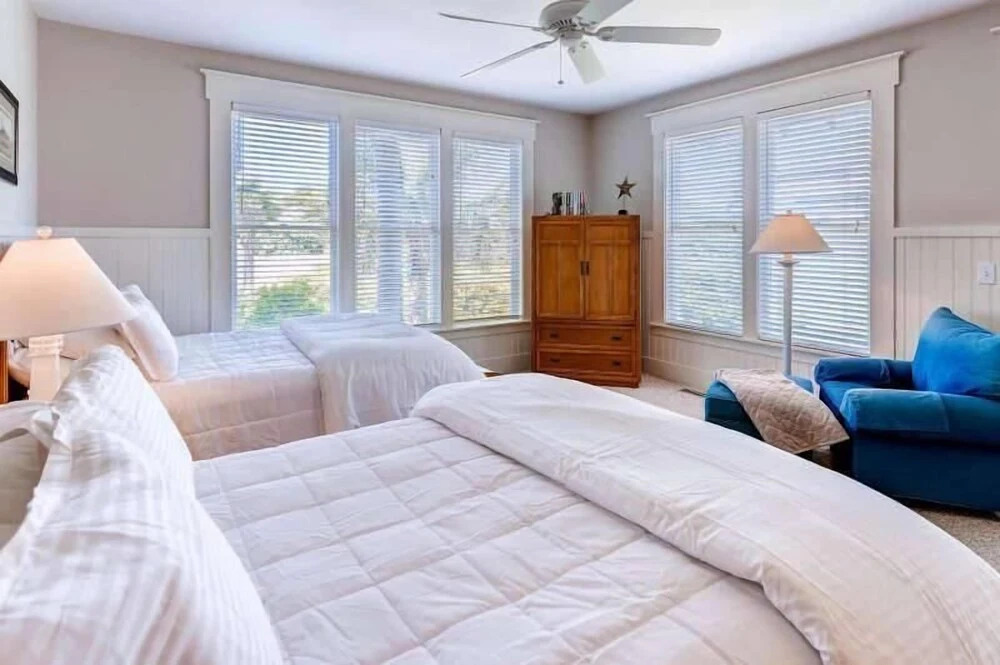 Sandbagger 5 Bedroom Holiday Home By Bald Head Island