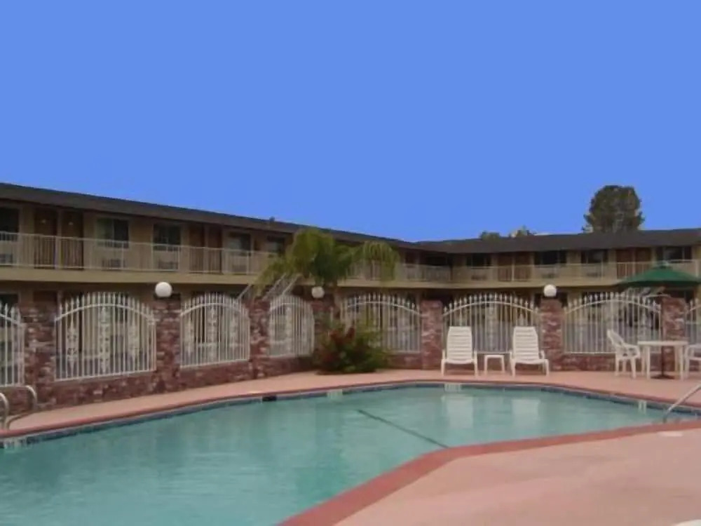 Sunset Inn Lake Oroville