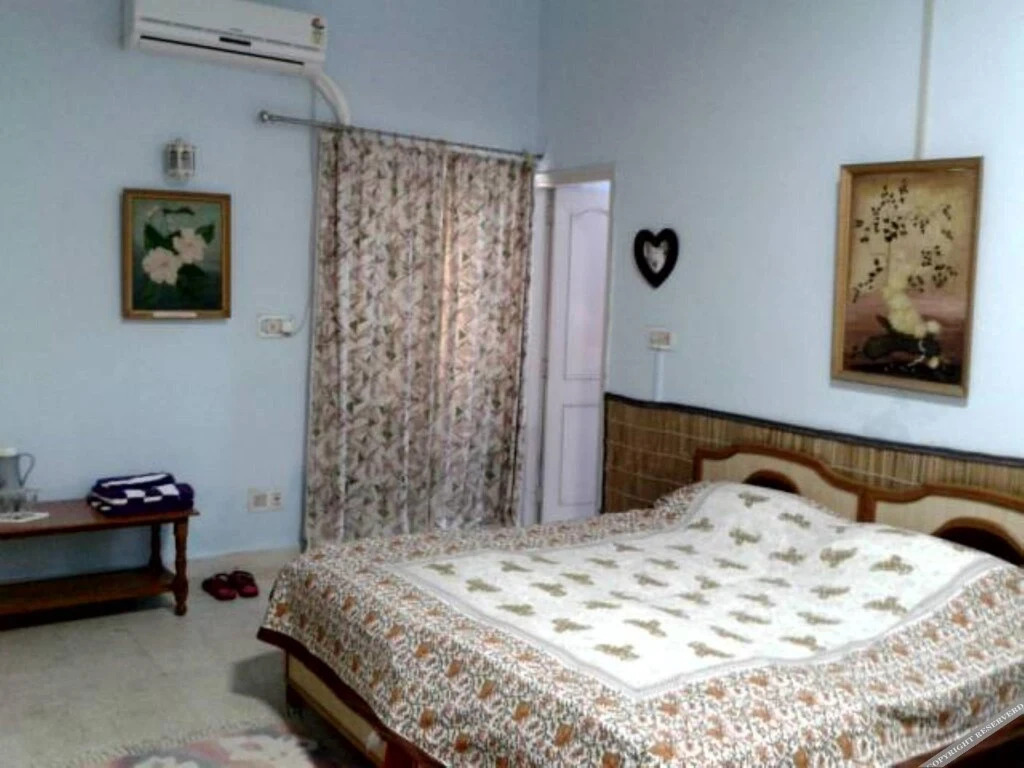 "Nains Kunj" A Travellers Home