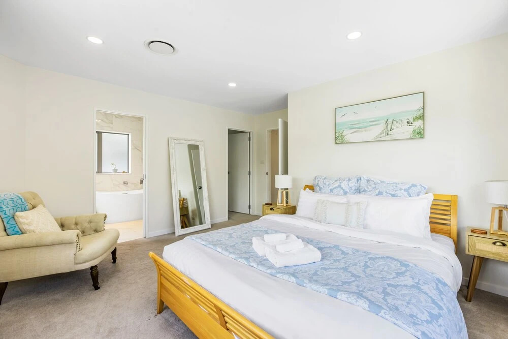 Taka Retreat near Beach with Parking and Patio