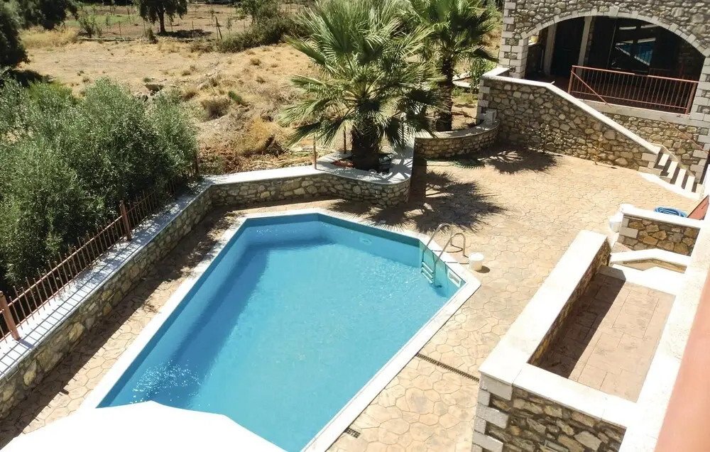 3 Bedroom Lovely Home In Paralio Astros