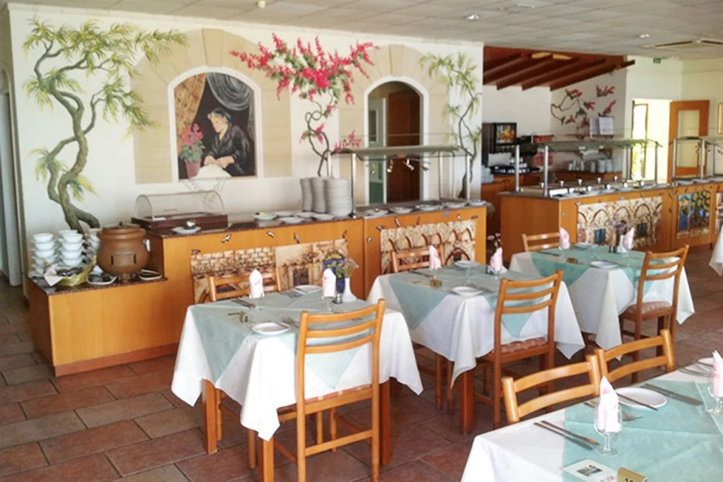 Mimosa Beach Hotel